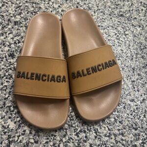 Balenciaga pool slides
